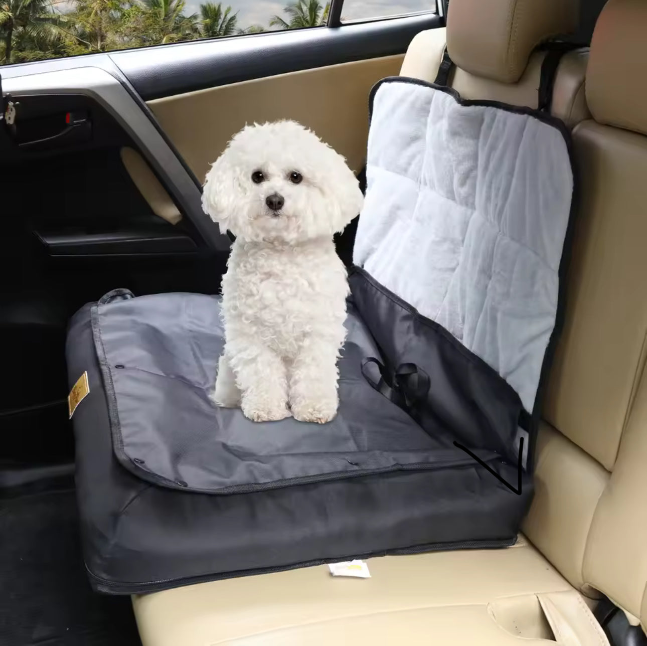 🐶🚗 Portable Dog Car Seat Bed

The perfect travel companion for your furry friend — safe, cozy, and ready for any road trip! 🐾