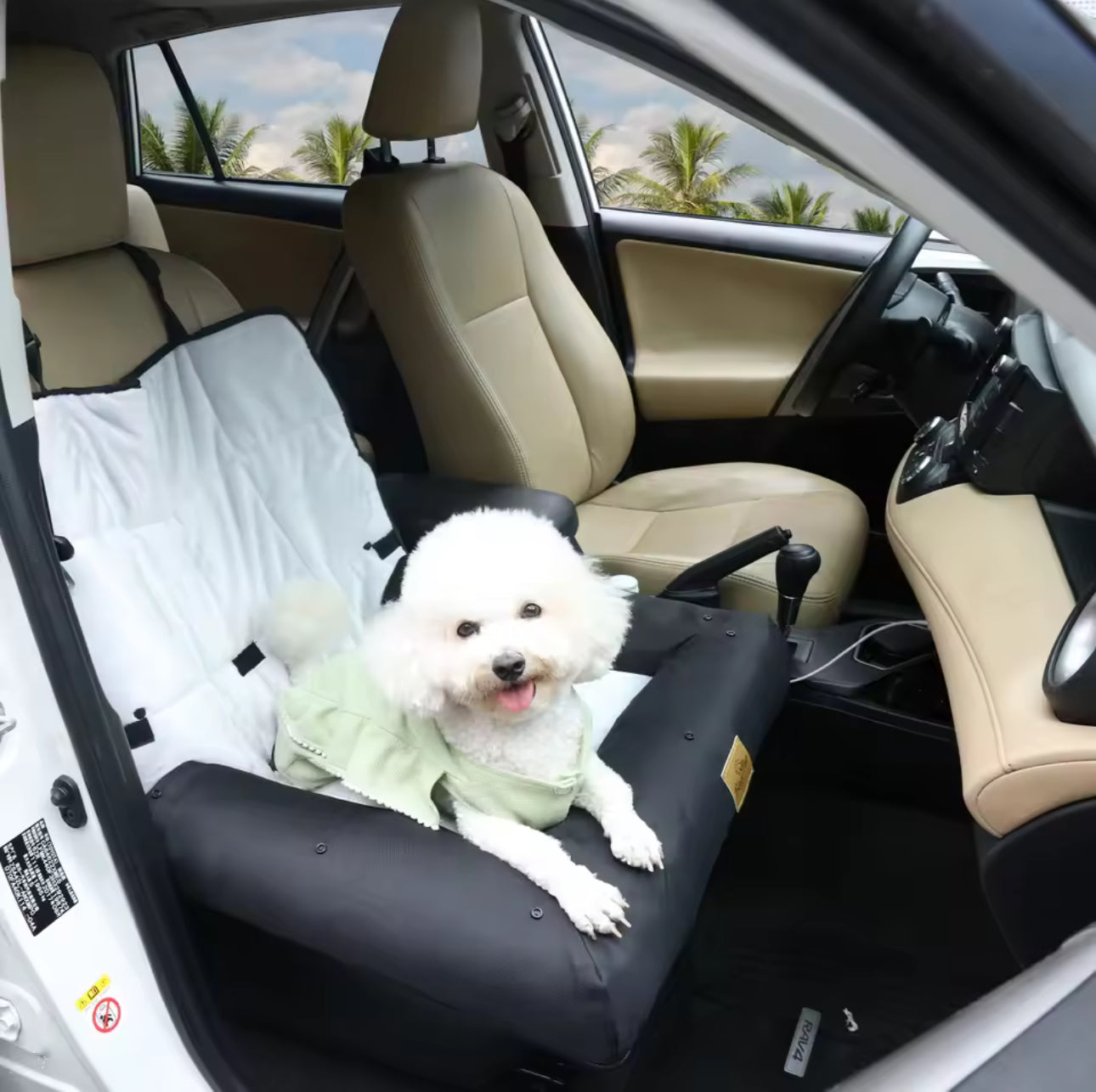 🐶🚗 Portable Dog Car Seat Bed

The perfect travel companion for your furry friend — safe, cozy, and ready for any road trip! 🐾